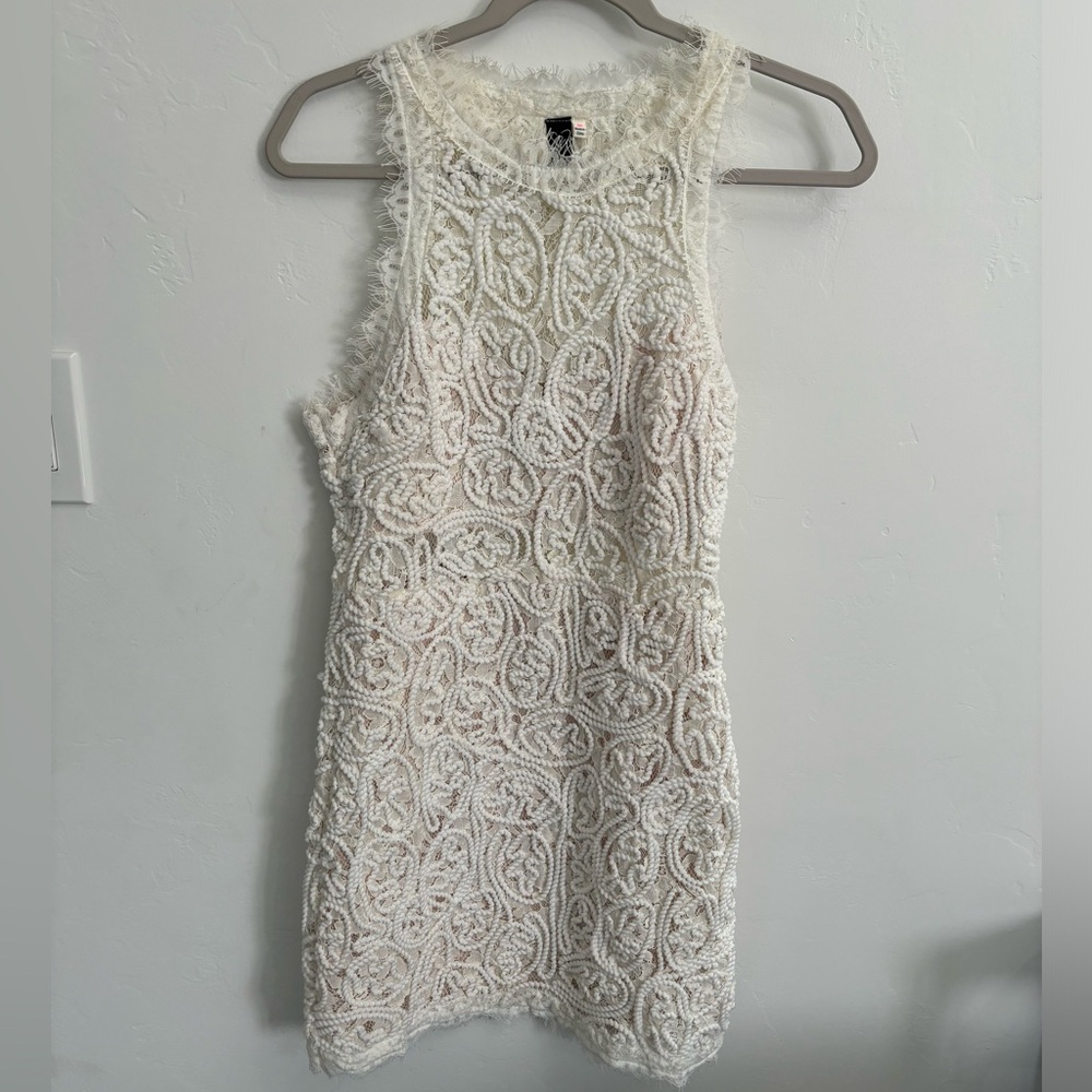 Elegant White Lace Dress